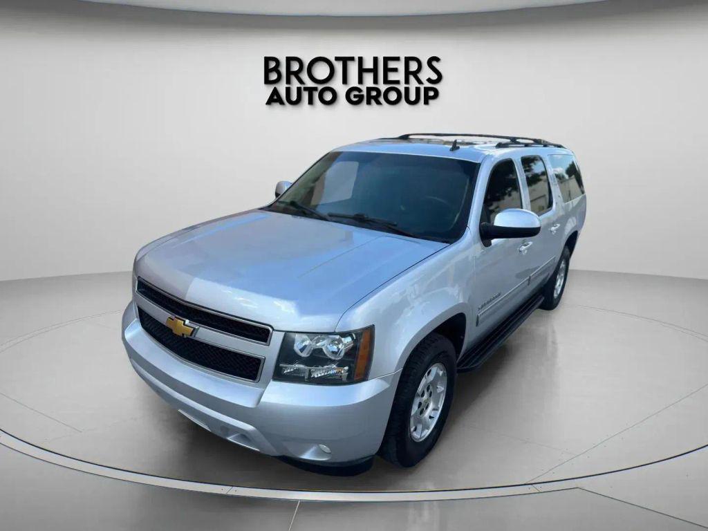 used 2014 Chevrolet Suburban car, priced at $10,900