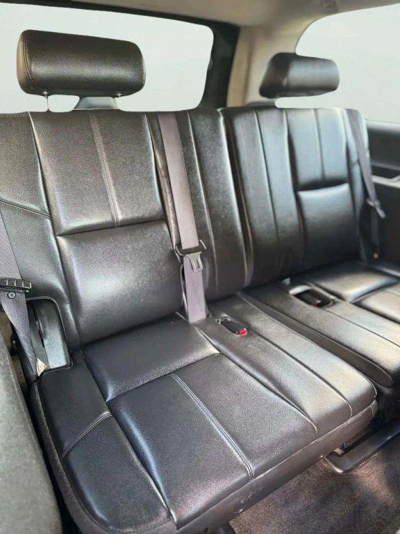 used 2014 Chevrolet Suburban car, priced at $10,900