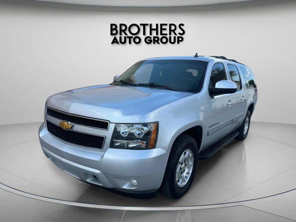 used 2014 Chevrolet Suburban car, priced at $10,900