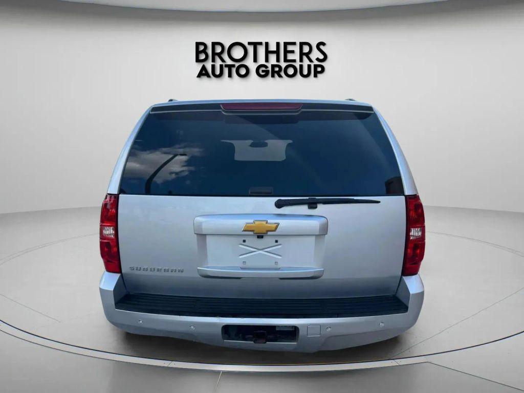 used 2014 Chevrolet Suburban car, priced at $10,900