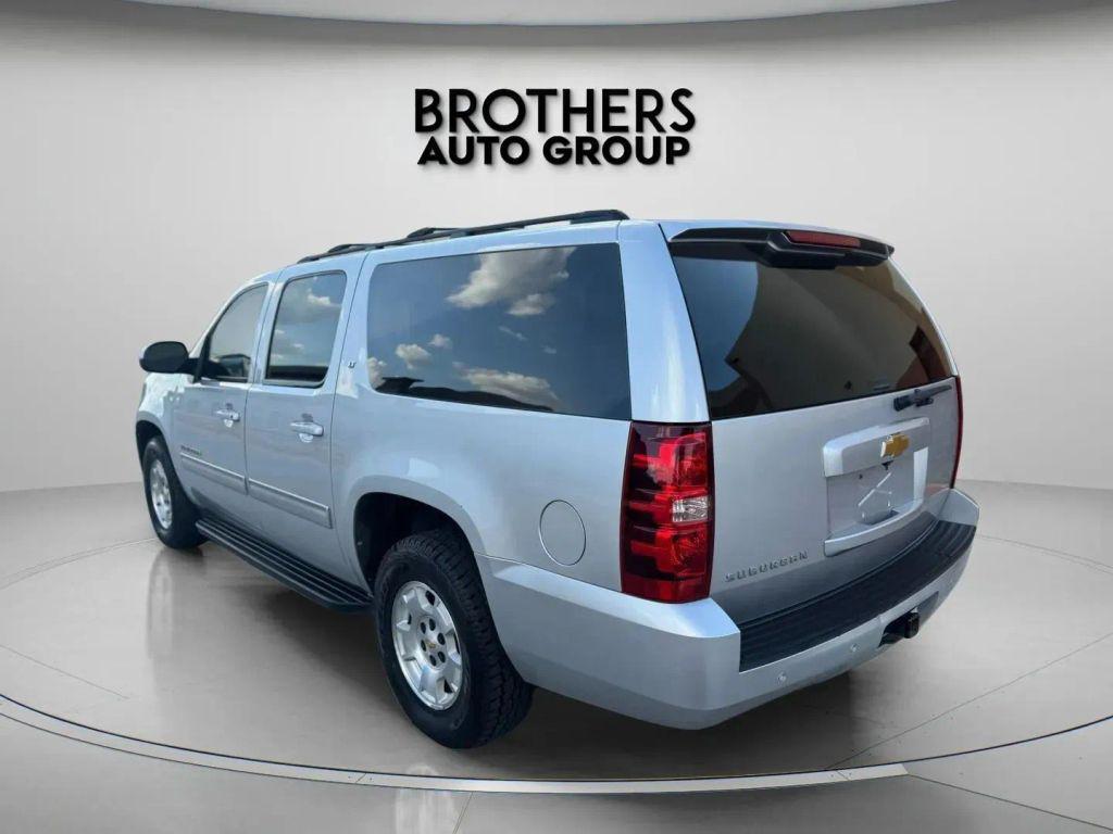 used 2014 Chevrolet Suburban car, priced at $10,900