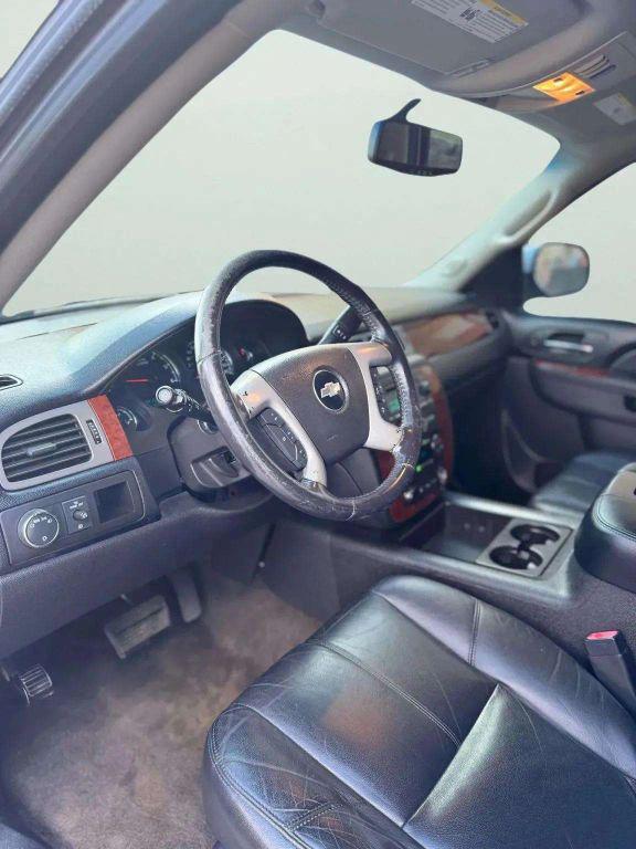 used 2014 Chevrolet Suburban car, priced at $10,900