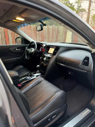 used 2009 INFINITI FX35 car, priced at $8,500