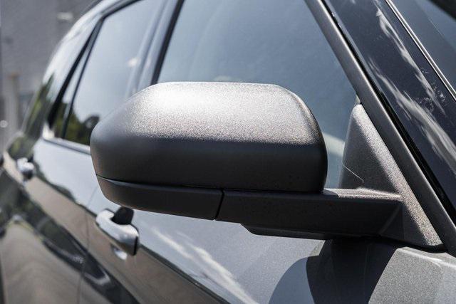 new 2025 Ford Explorer car, priced at $44,262