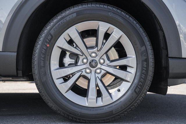 new 2025 Ford Explorer car, priced at $44,262