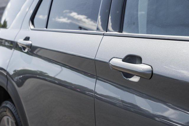 new 2025 Ford Explorer car, priced at $44,262