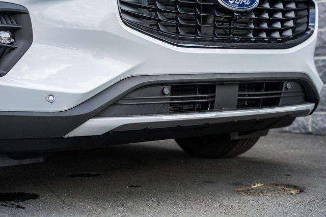new 2025 Ford Escape PHEV car, priced at $33,274