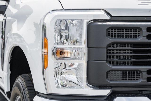 new 2025 Ford F-250 car, priced at $56,992