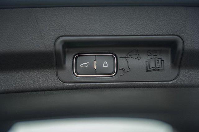 new 2025 Ford Explorer car, priced at $38,799