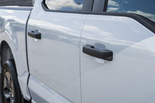 new 2025 Ford F-150 car, priced at $46,907