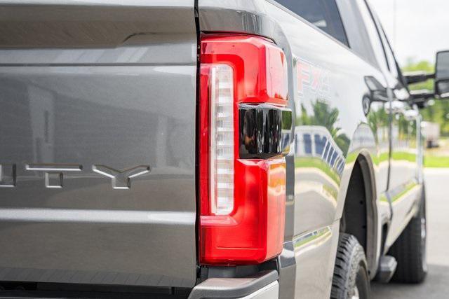 new 2025 Ford F-250 car, priced at $78,319