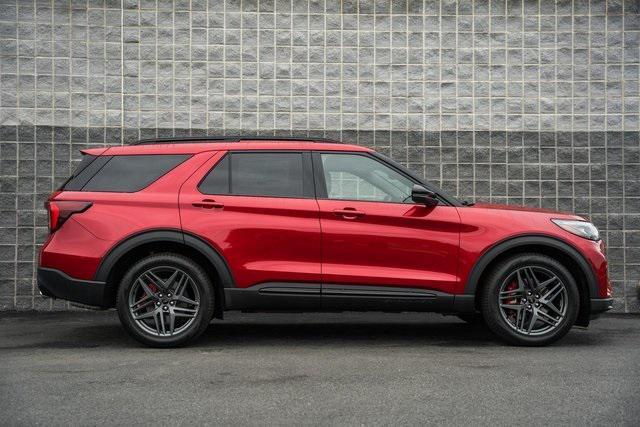 new 2025 Ford Explorer car, priced at $55,962