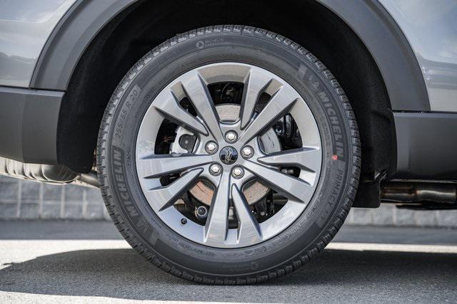 new 2025 Ford Explorer car, priced at $44,966