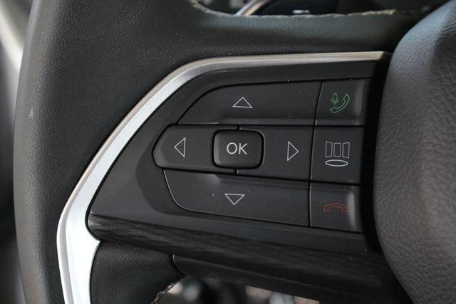 used 2023 Jeep Grand Cherokee car, priced at $28,991