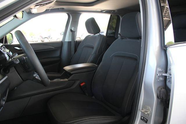used 2023 Jeep Grand Cherokee car, priced at $28,991