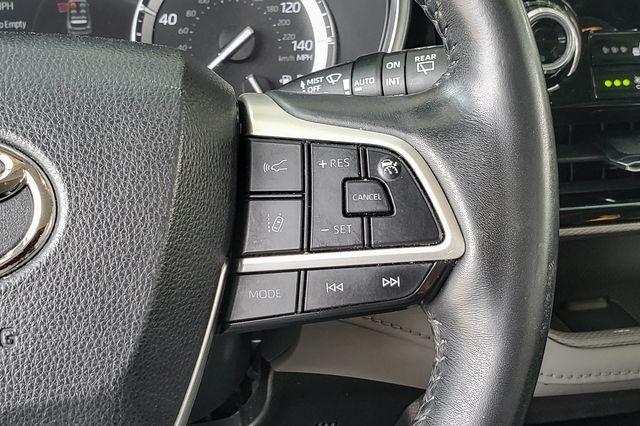 used 2022 Toyota Highlander car, priced at $37,945