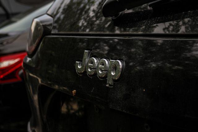used 2019 Jeep Cherokee car, priced at $16,656