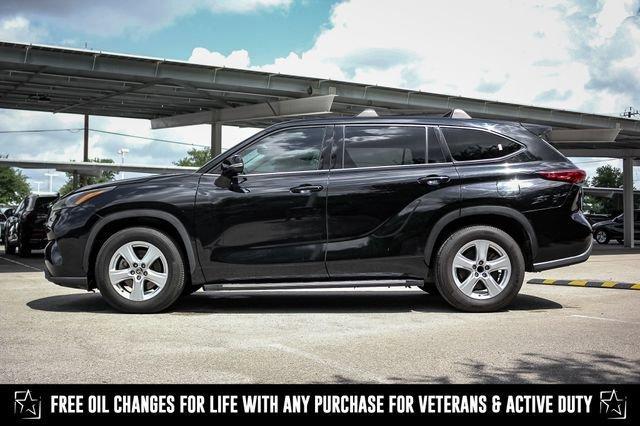 used 2022 Toyota Highlander car, priced at $26,971