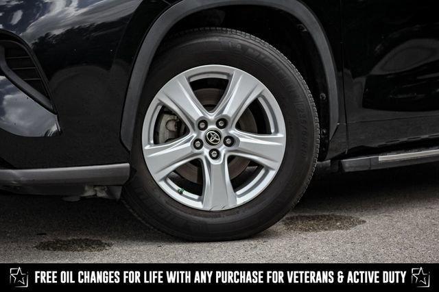 used 2022 Toyota Highlander car, priced at $26,971