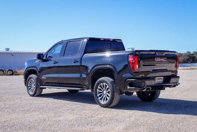 used 2022 GMC Sierra 1500 car, priced at $40,246