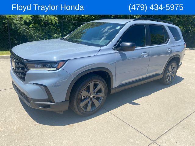 new 2025 Honda Pilot car, priced at $44,205