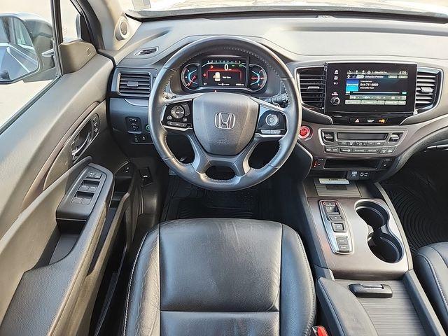 used 2022 Honda Pilot car, priced at $26,995