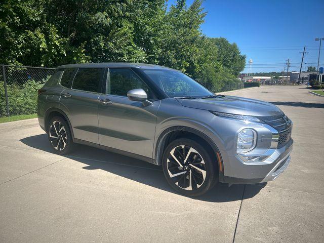 used 2024 Mitsubishi Outlander car, priced at $24,995