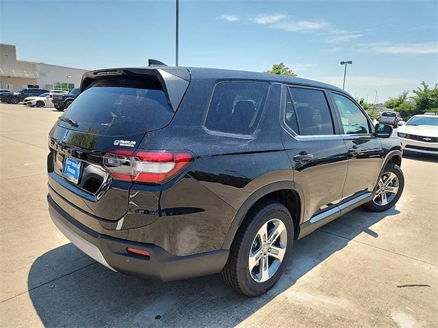 new 2025 Honda Pilot car, priced at $46,695