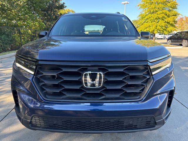 new 2025 Honda Pilot car, priced at $41,695