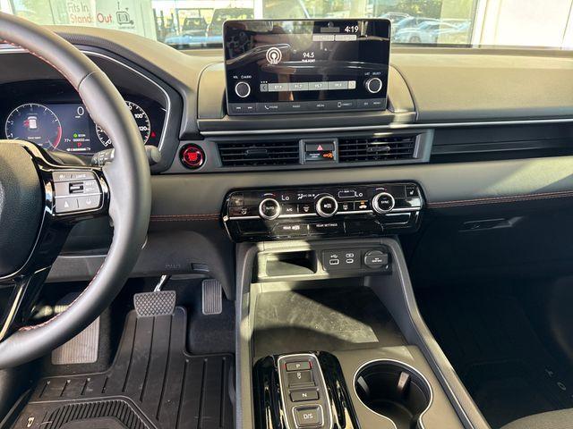 new 2025 Honda Pilot car, priced at $41,695