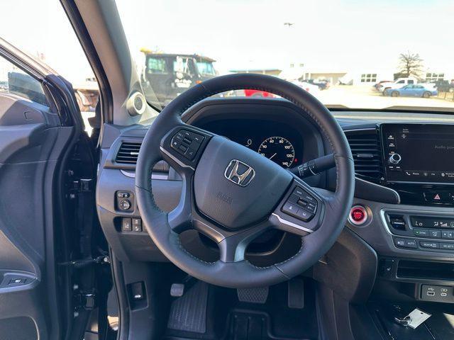 new 2025 Honda Ridgeline car, priced at $42,350