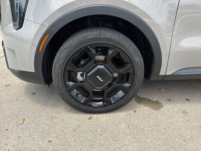 used 2024 Kia Sorento car, priced at $38,295