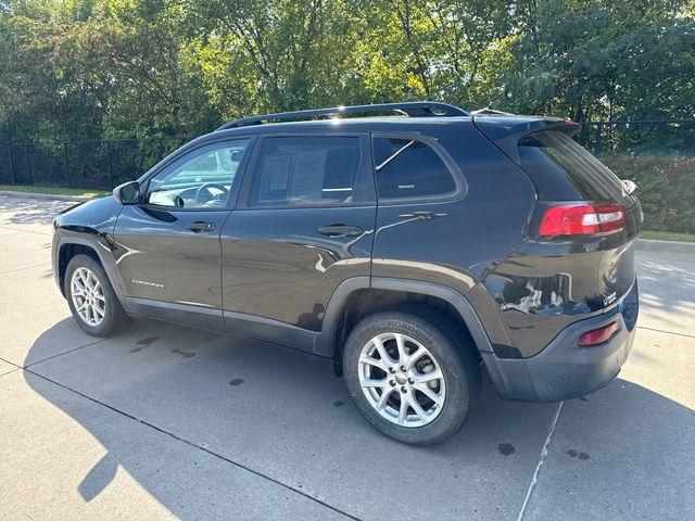 used 2016 Jeep Cherokee car, priced at $7,495
