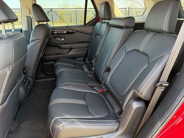 new 2025 Honda Pilot car, priced at $50,200