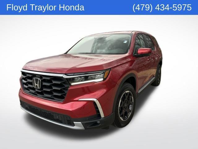 new 2025 Honda Pilot car, priced at $46,212