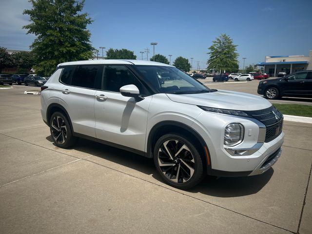 used 2024 Mitsubishi Outlander car, priced at $25,995