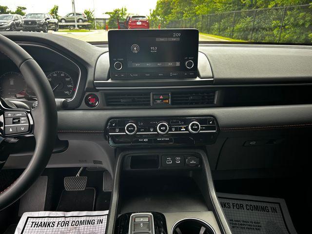 new 2025 Honda Pilot car, priced at $42,105