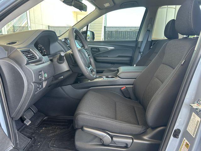 new 2025 Honda Ridgeline car, priced at $40,239