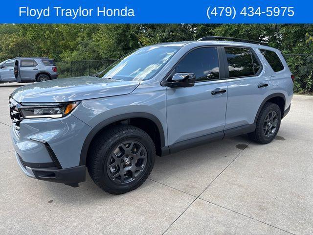 new 2025 Honda Pilot car, priced at $51,305