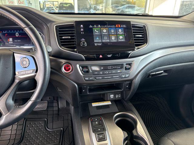 used 2022 Honda Pilot car, priced at $27,995