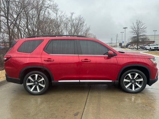 used 2025 Honda Pilot car, priced at $42,500