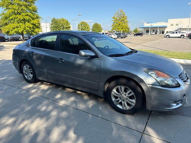 used 2007 Nissan Altima car, priced at $3,995