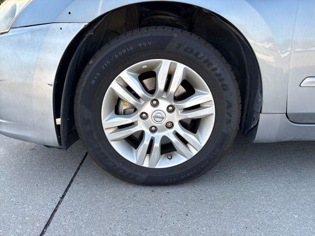 used 2007 Nissan Altima car, priced at $3,995