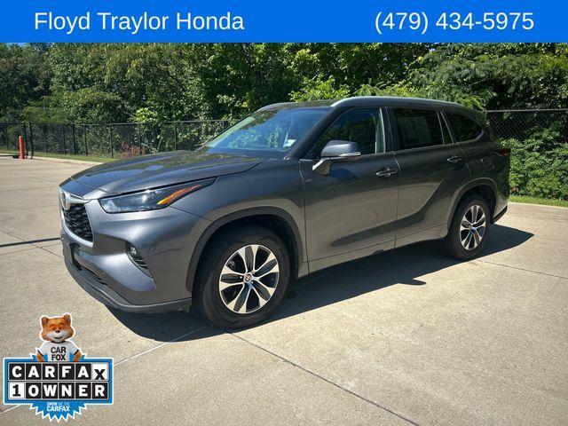 used 2024 Toyota Highlander car, priced at $37,395