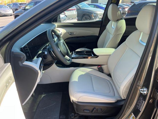 new 2025 Hyundai TUCSON Hybrid car, priced at $38,005