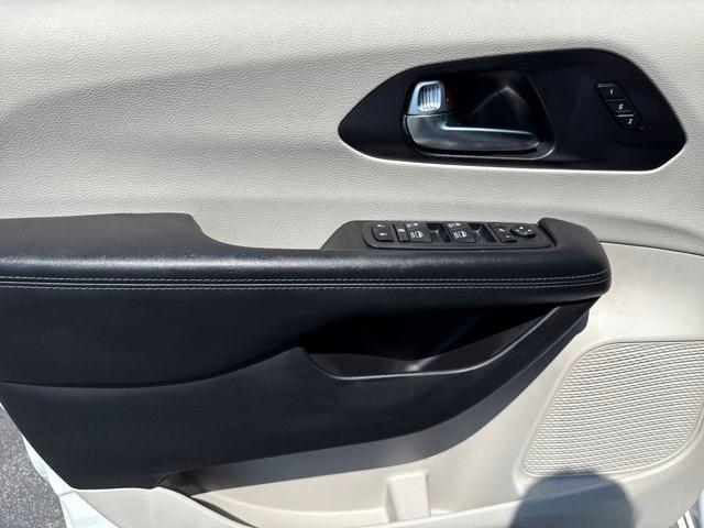 used 2020 Chrysler Pacifica car, priced at $23,984