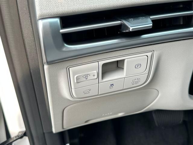 new 2025 Hyundai TUCSON Hybrid car, priced at $36,600