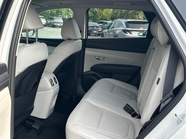 new 2025 Hyundai TUCSON Hybrid car, priced at $36,600