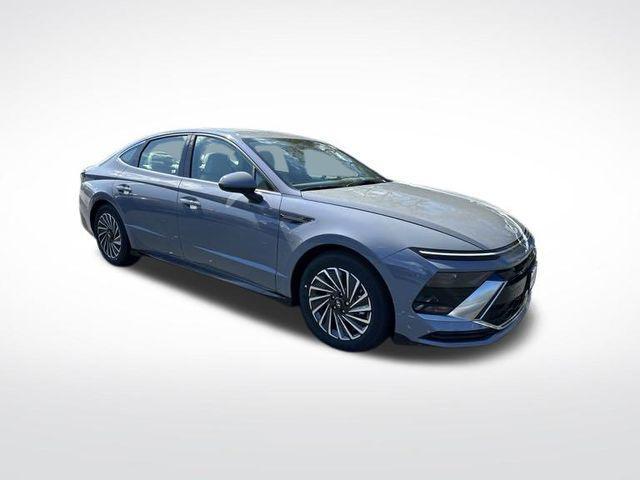 new 2024 Hyundai Sonata Hybrid car, priced at $30,947