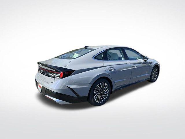 new 2024 Hyundai Sonata Hybrid car, priced at $30,947